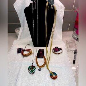 ❤️❤️LAST CHANCE ❤️❤️ 5 pieces for $25! All lead and nickel free, NWT, never worn